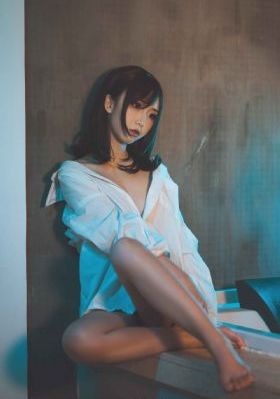 被借宿黑人征服的人妻_DVD视频大全